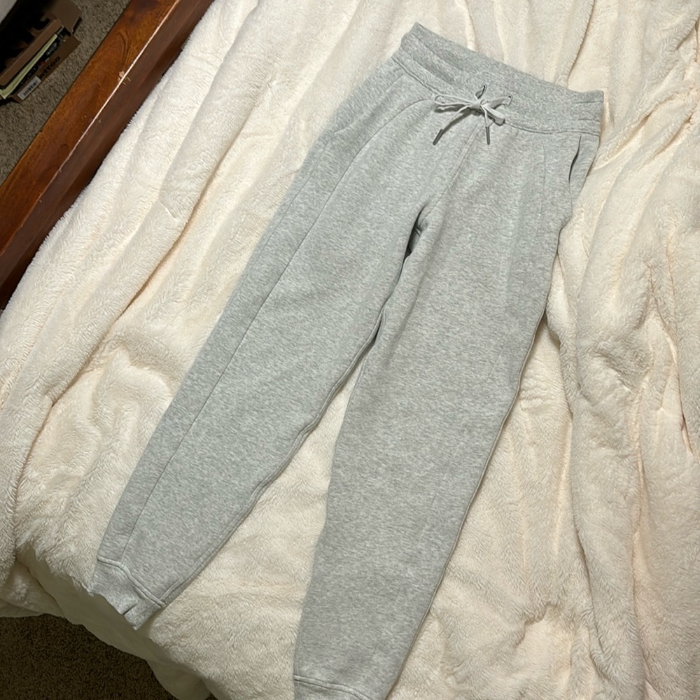 Lululemon scuba joggers